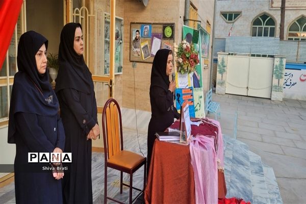 جلسه اولیا و مربیان در دبیرستان عفاف‌ کاشمر
