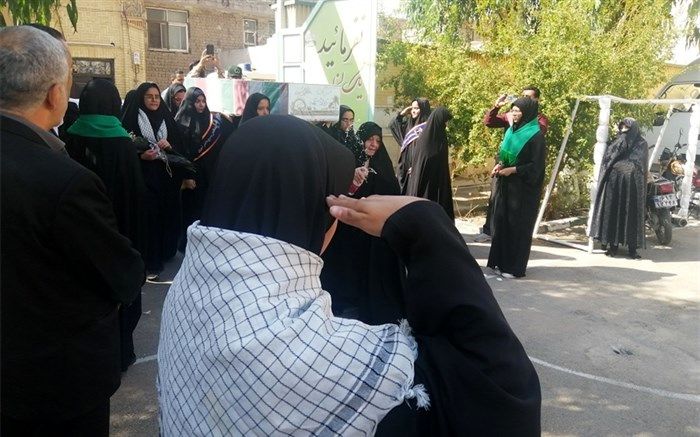 تشییع شهید گمنام دفاع مقدس در هنرستان برقعی قم