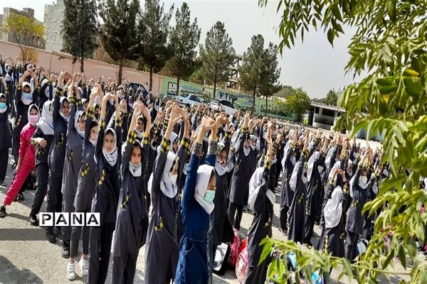 گرامیداشت هفته تربیت‌بدنی در دبستان مزرعه دختران صفادشت