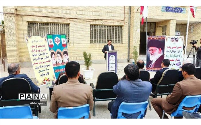 12 زمین چمن مصنوعی مدرسه در بجنورد به  بهره‌برداری می‌رسد