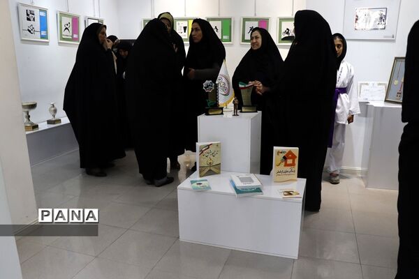 برپایی نمایشگاه «هنر، خلاقیت، ورزش» در نگارخانه اداره‌کل آموزش و پرورش فارس