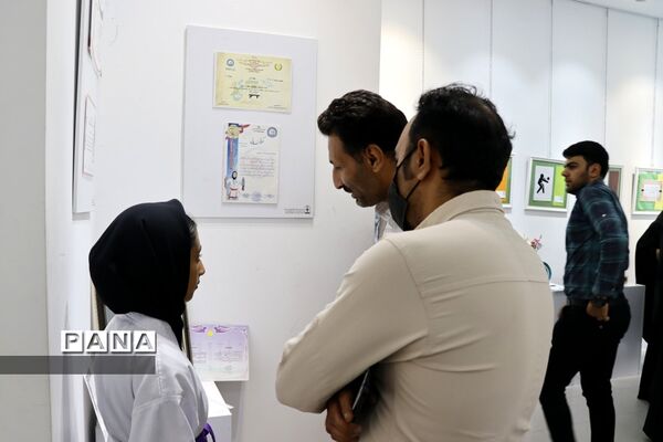 برپایی نمایشگاه «هنر، خلاقیت، ورزش» در نگارخانه اداره‌کل آموزش و پرورش فارس