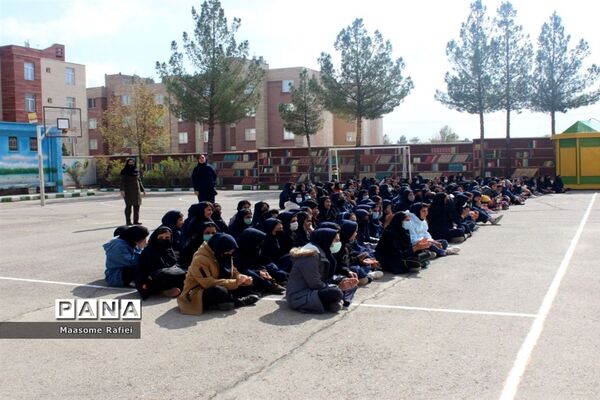 برگزاری مسابقات ورزشی انفرادی و گروهی در دبیرستان عفاف شهرستان گلبهار