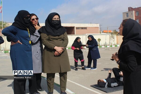 برگزاری مسابقات ورزشی انفرادی و گروهی در دبیرستان عفاف شهرستان گلبهار