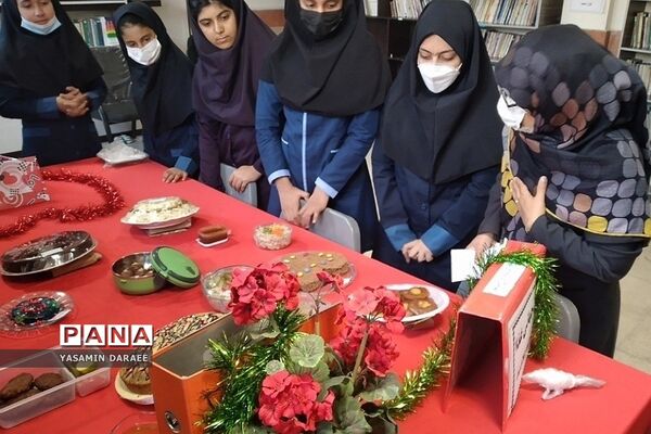 برگزاری جشنواره غذای سالم در دبیرستان امیر علاقه‌بند