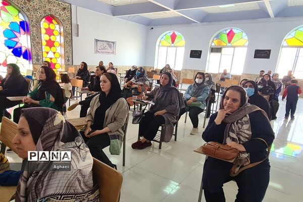 جلسه بهداشت روان در دبیرستان زینبیه
