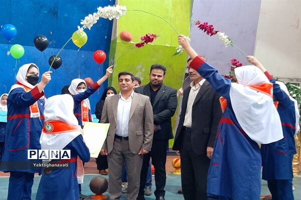 زنگ هفته تربیت‌بدنی  و هفتمین المپیاد درون مدرسه‌ای در ناحیه ۴ اهواز