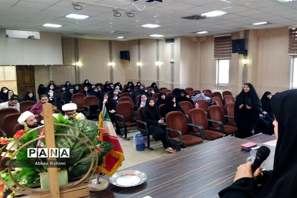جلسه توجیهی مبلغان و مدیران مدارس مجری طرح امین در پاکدشت