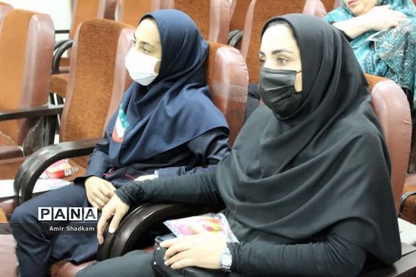 آیین تجلیل از برگزیدگان جشنواره «سکوی ایران قوی» در شهرستان سمنان