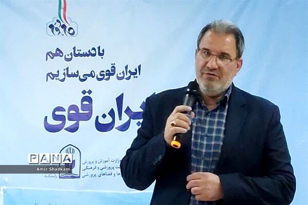 آیین تجلیل از برگزیدگان جشنواره «سکوی ایران قوی» در شهرستان سمنان