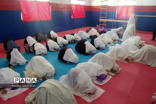 زنگ‌ نماز در دبستان شهید سجادیان رودهن