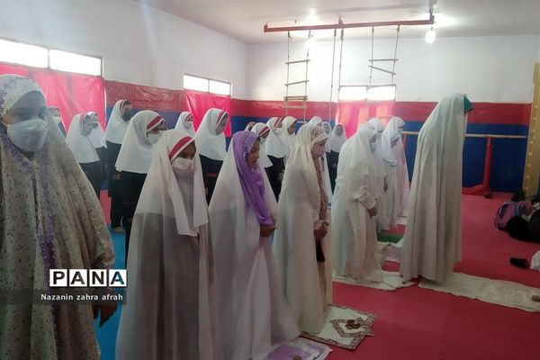 زنگ‌ نماز در دبستان شهید سجادیان رودهن