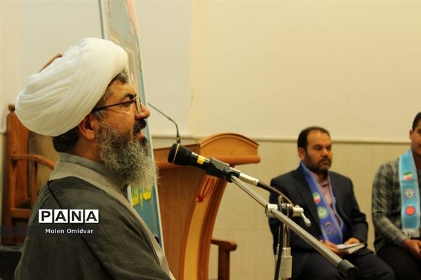 نشست هم‌اندیشی و پرسش و پاسخ تشکل‌های دانش‌آموزی در کاشمر