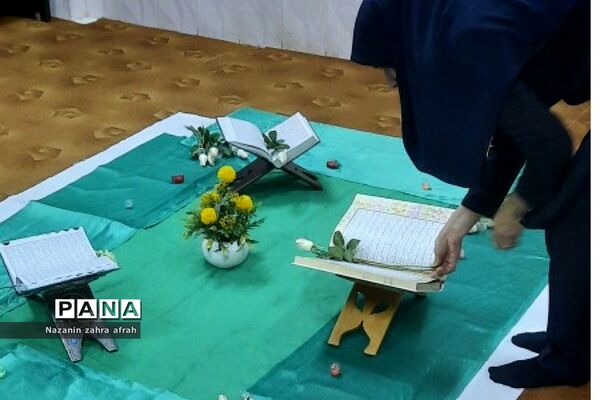 برگزاری محفل انس با قرآن در مدارس رودهن