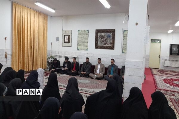 بازدید معاون آموزش متوسطه اداره‌کل آموزش و پرورش استان خراسان جنوبی از مدارس شبانه‌روزی شهر مود