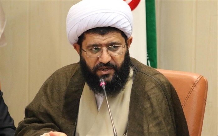 هدف از آموزش‌ رسیدن به انسانیت و پرورش است