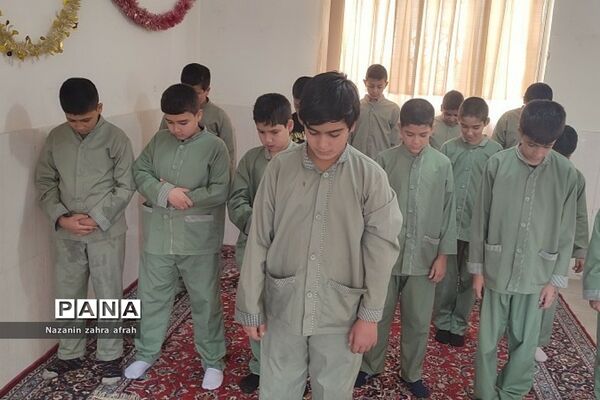 برگزاری نماز جماعت در مدارس رودهن