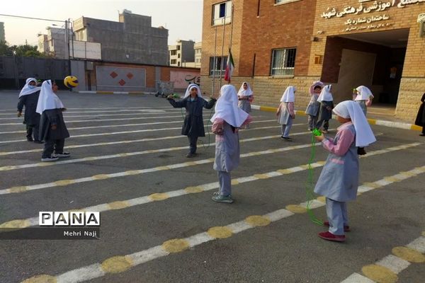 برگزاری المپیاد ورزشی درون‌مدرسه‌ای در آموزشگاه نشاط اسلامشهر