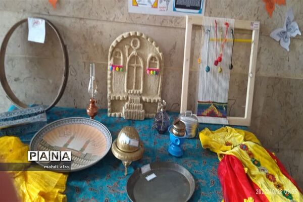افتتاح نمایشگاه خانواده و هویت ایرانی در دبستان آزاده بهبهان