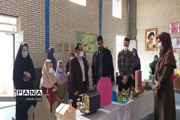 افتتاح نمایشگاه خانواده و هویت ایرانی در دبستان آزاده بهبهان