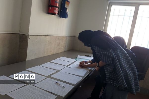 برگزاری جلسه آموزش خانواده در دبیرستان شهیده قزوینی