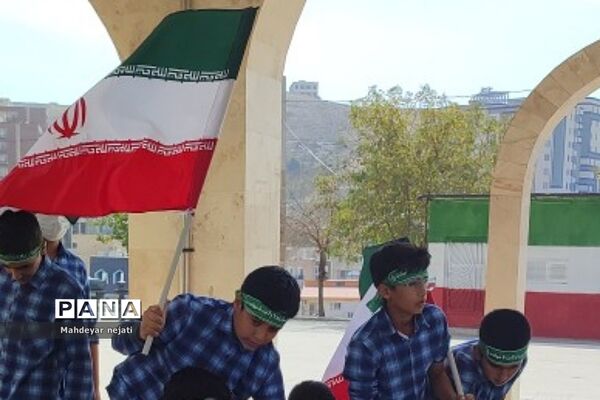 بیعت دانش‌آموزان با ولایت ‌‌در مدرسه شهید‌بهشتی رودهن