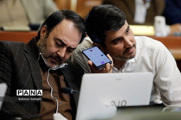نود و نهمین جلسه شورای شهر تهران