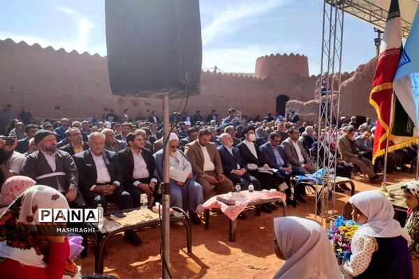 نخستین همایش «بازنمایی هویت روستایی» در شهرستان کاشان