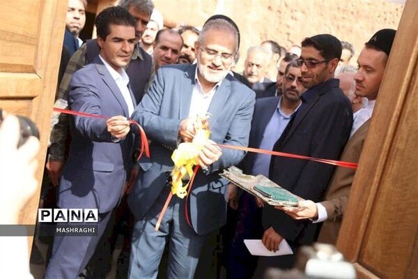 نخستین همایش «بازنمایی هویت روستایی» در شهرستان کاشان