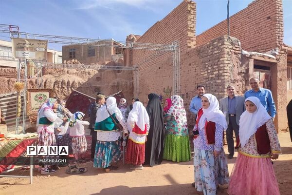 نخستین همایش «بازنمایی هویت روستایی» در شهرستان کاشان