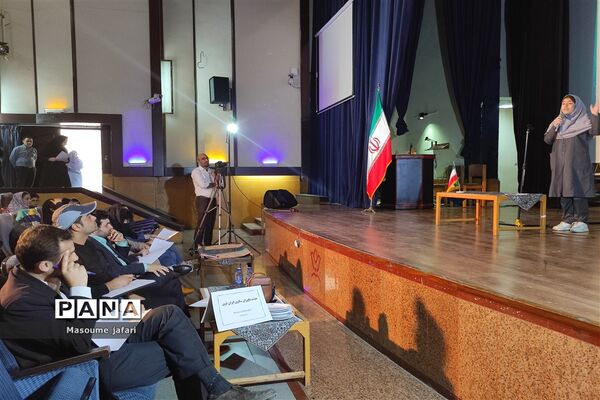 با دستان هم ایران قوی می‌سازیم