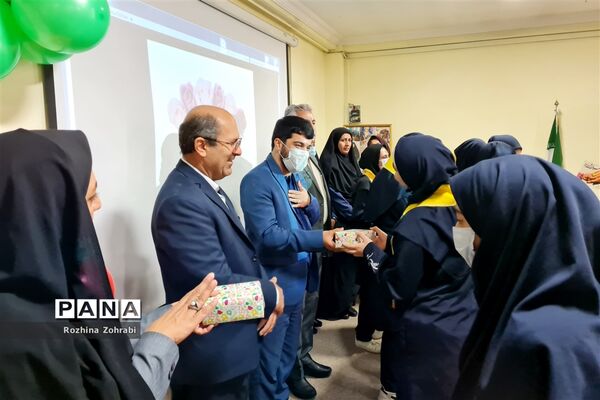 برگزاری همایش مهربان ترین پدر در ناحیه یک شیراز