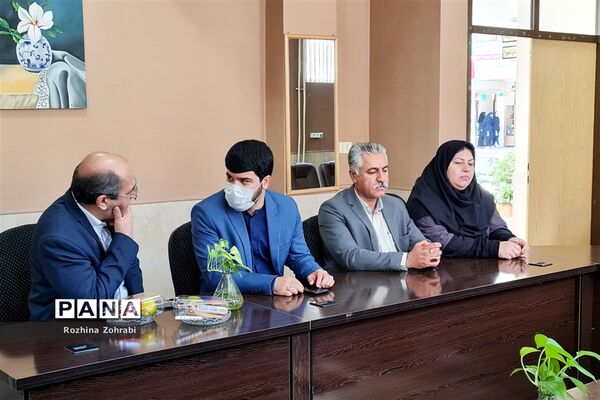برگزاری همایش مهربان ترین پدر در ناحیه یک شیراز