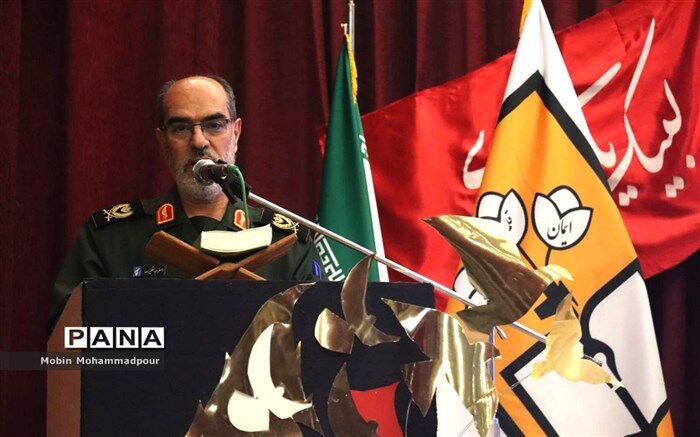 وحدت رویه در کنار روشنگری دانش آموزان و اولیا لازم است