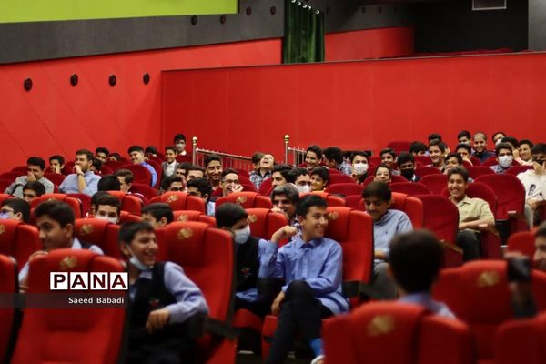 همایش تقدیر از برگزیدگان چهلمین جشنواره فرهنگی هنری «فردا»  در قم