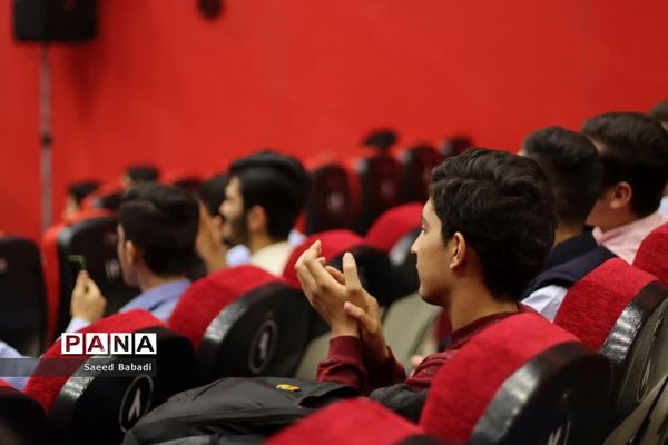 همایش تقدیر از برگزیدگان چهلمین جشنواره فرهنگی هنری «فردا»  در قم