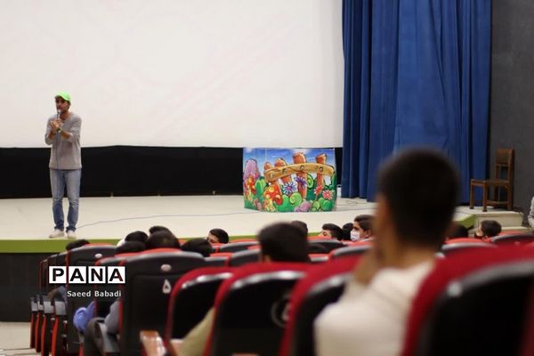 همایش تقدیر از برگزیدگان چهلمین جشنواره فرهنگی هنری «فردا»  در قم