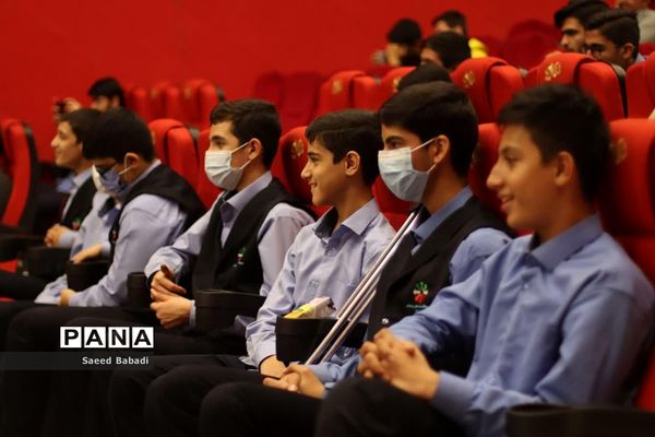 همایش تقدیر از برگزیدگان چهلمین جشنواره فرهنگی هنری «فردا»  در قم