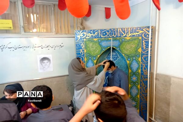 برگزاری طرح معاینه سلامتی در دبیرستان پسرانه ادیب(دوره اول)