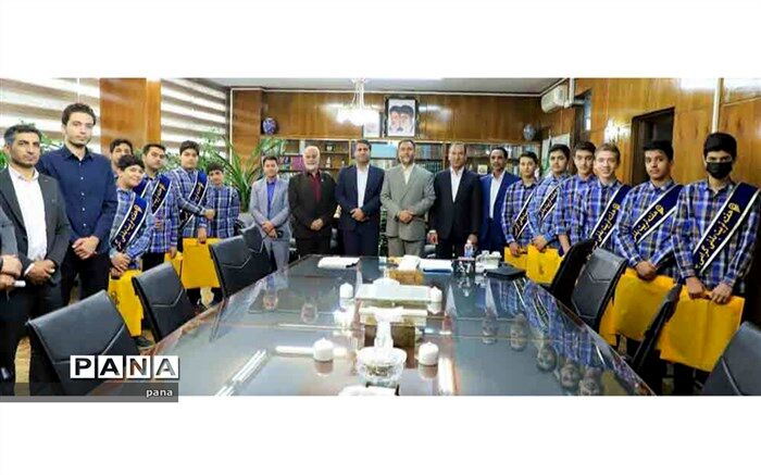 دانش‌آموزان ورزشکار منطقه 6 هفته تربیت بدنی را گرامی داشتند