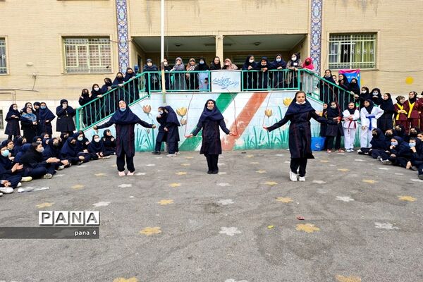 برگزاری مراسم هفته تربیت بدنی در مدارس منطقه 4 شهر تهران