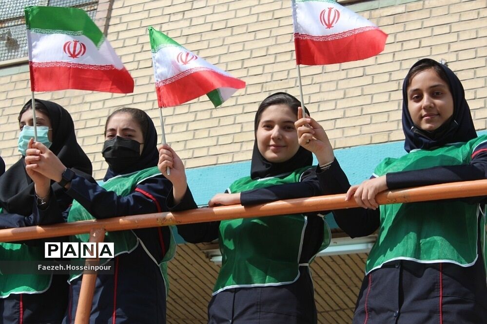 برگزاری مسابقات گروهی ورزشی در مدارس