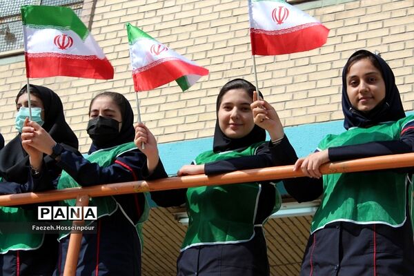 برگزاری مسابقات گروهی ورزشی در مدارس