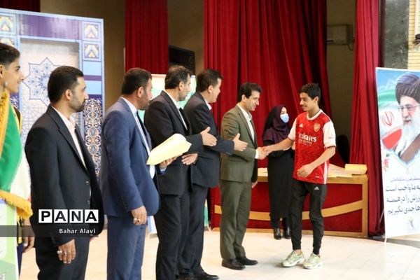 تجلیل از پیشکسوتان ‌‌تربیت‌بدنی‌، مربیان و دانش‌آموزان مدال‌آور استان بوشهر ( 2 )