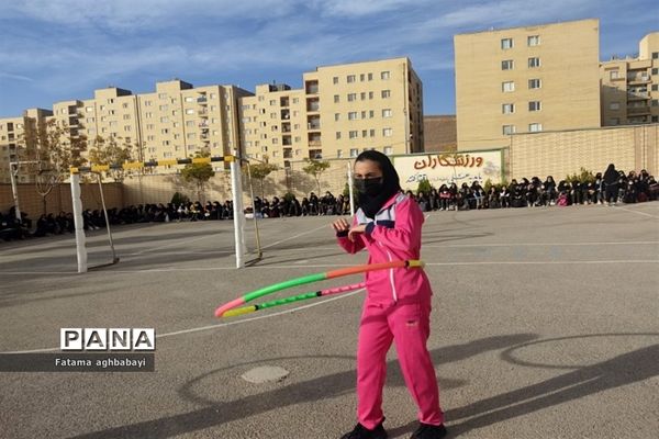 برگزاری المپیاد دانش‌آموزی در دبیرستان مرضیه