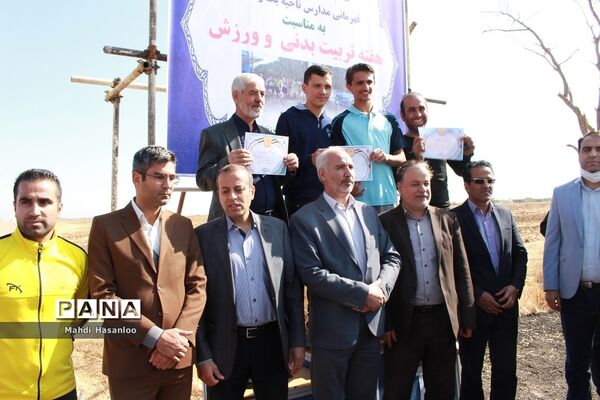 مسابقات دو صحرانوردی مدارس ناحیه یک زنجان