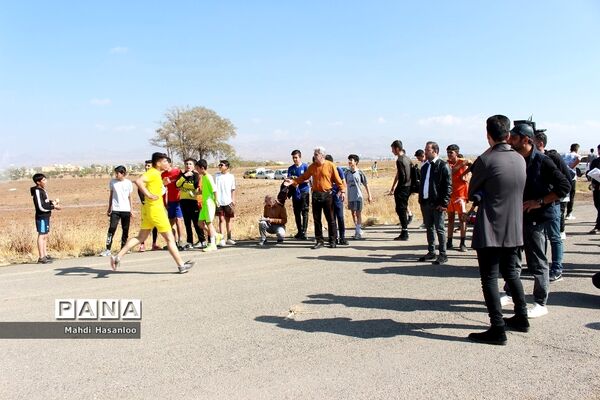 مسابقات دو صحرانوردی مدارس ناحیه یک زنجان