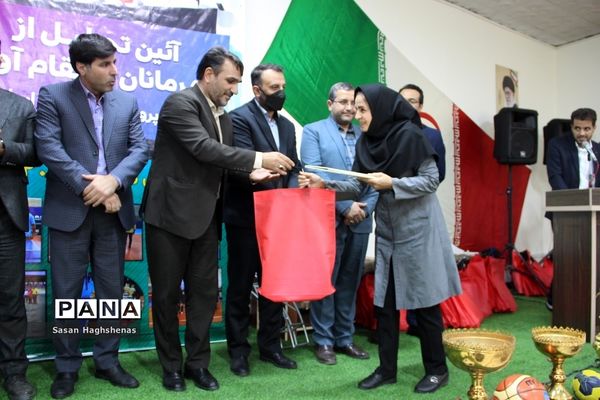 مراسم تجلیل از قهرمانان و مقام‌آوران ورزشی آموزش و پرورش اسلامشهر