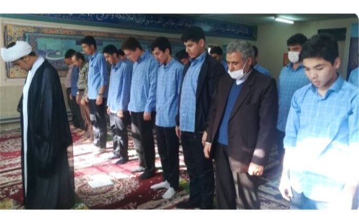 آگاهی دانش‌آموزان نسبت به هدف تفرقه‌افکنی دشمنان ضروری است