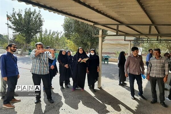 ‌مسابقات ورزشی کارکنان اداری آموزش و پرورش منطقه کهریزک